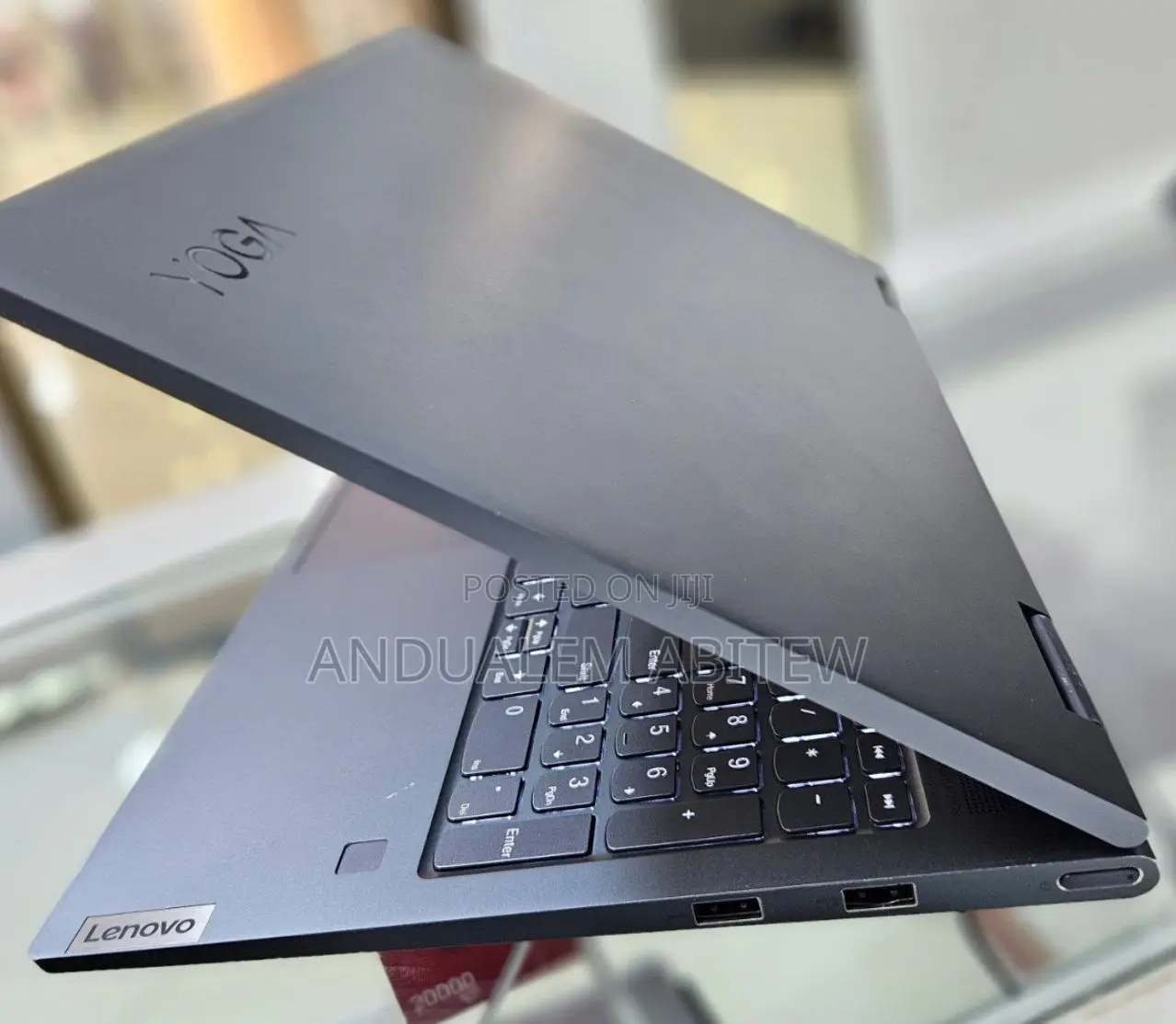 New Laptop Lenovo Yoga 700 8GB Intel Core I5 SSD 512GB