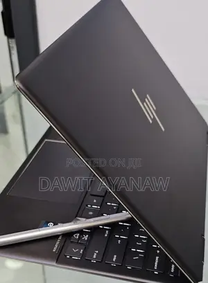 Photo - New Laptop HP Spectra 13 16GB Intel Core I7 SSD 1T