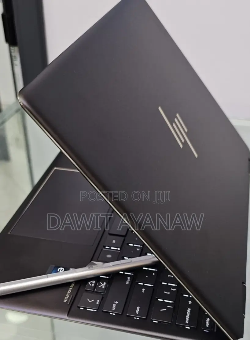 New Laptop HP Spectra 13 16GB Intel Core I7 SSD 1T