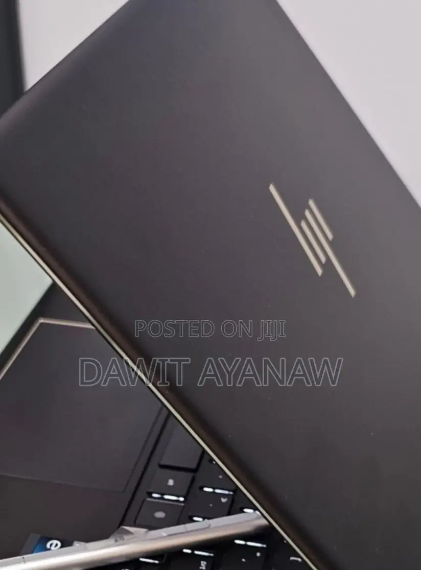 New Laptop HP Spectra 13 16GB Intel Core I7 SSD 1T