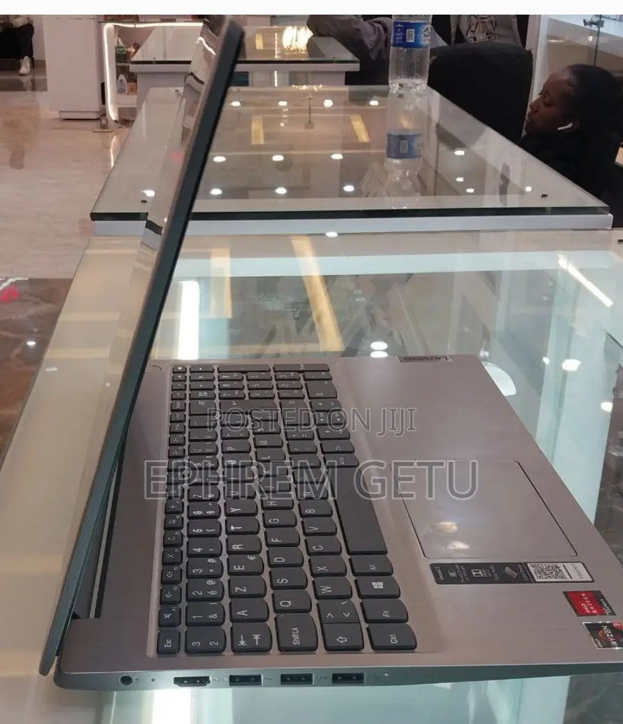 New Laptop Lenovo Ideapad 3 12GB AMD Ryzen 3 SSD 256GB