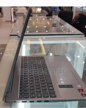 New Laptop Lenovo Ideapad 3 12GB AMD Ryzen 3 SSD 256GB