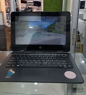 New Laptop HP 8GB Intel Xeon SSD 128GB