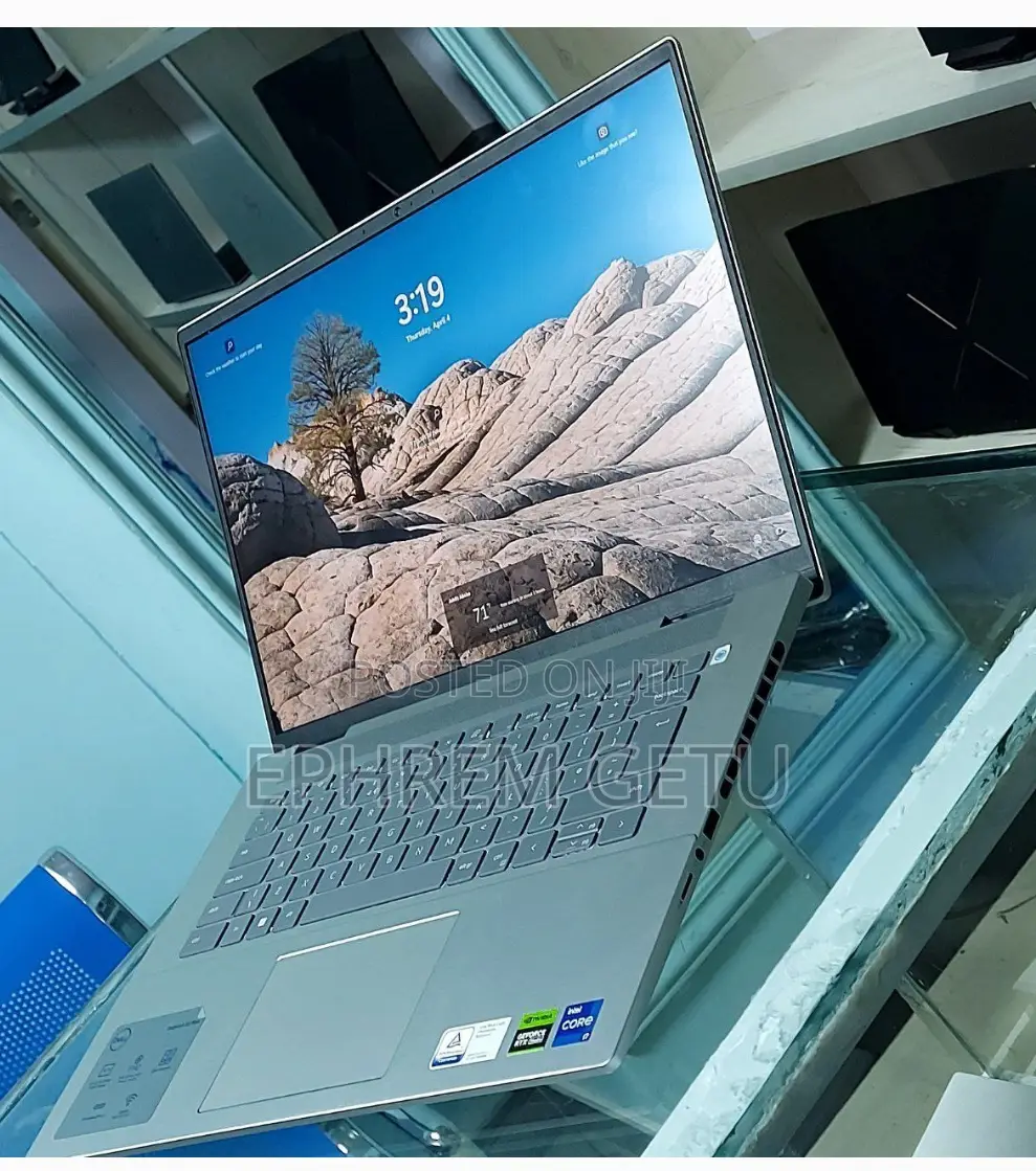 New Laptop Dell Inspiron 15 16GB Intel Core I7 SSD 1T