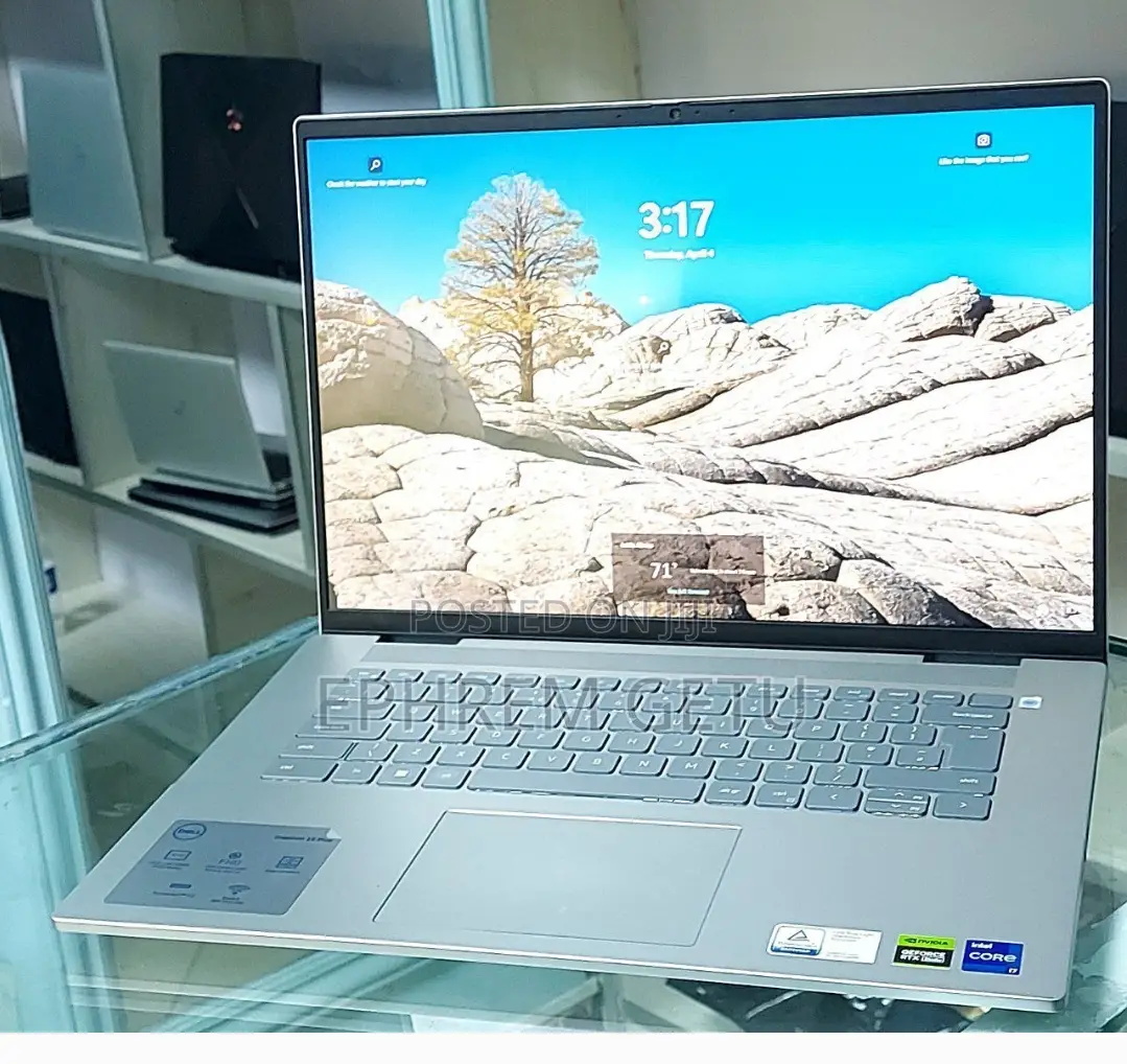 New Laptop Dell Inspiron 15 16GB Intel Core I7 SSD 1T