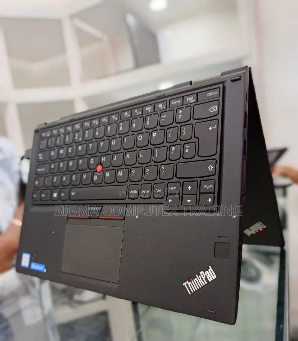 New Laptop Lenovo ThinkPad Yoga 370 8GB Intel Core I7 SSD 512GB