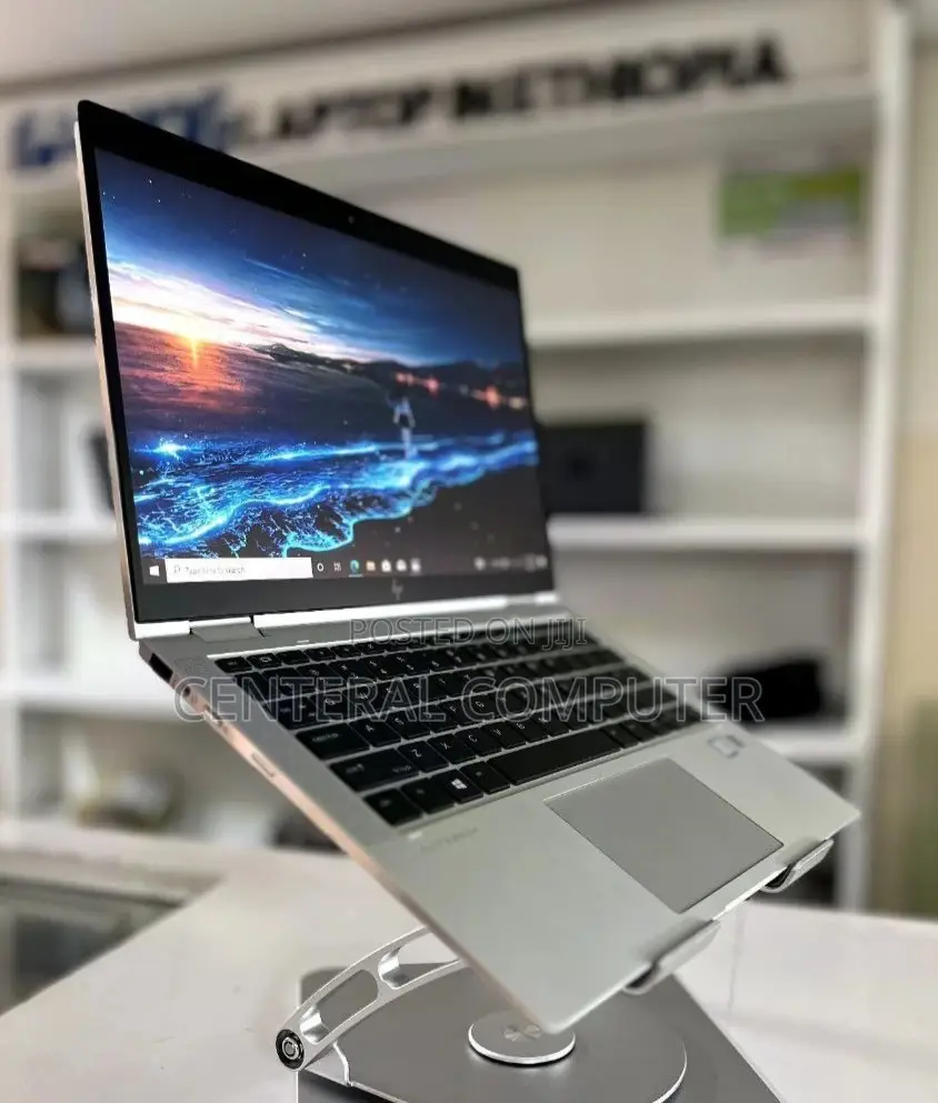 New Laptop HP 348 G4 8GB Intel Core I5 SSD 512GB