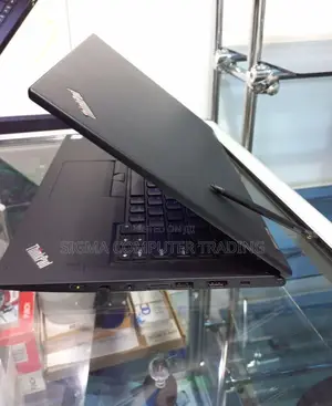 Photo - New Laptop Lenovo ThinkPad Yoga 370 16GB Intel Core I5 SSD 512GB