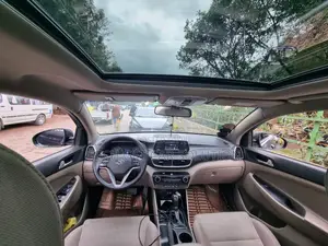 Photo - Hyundai Tucson 2019 Brown