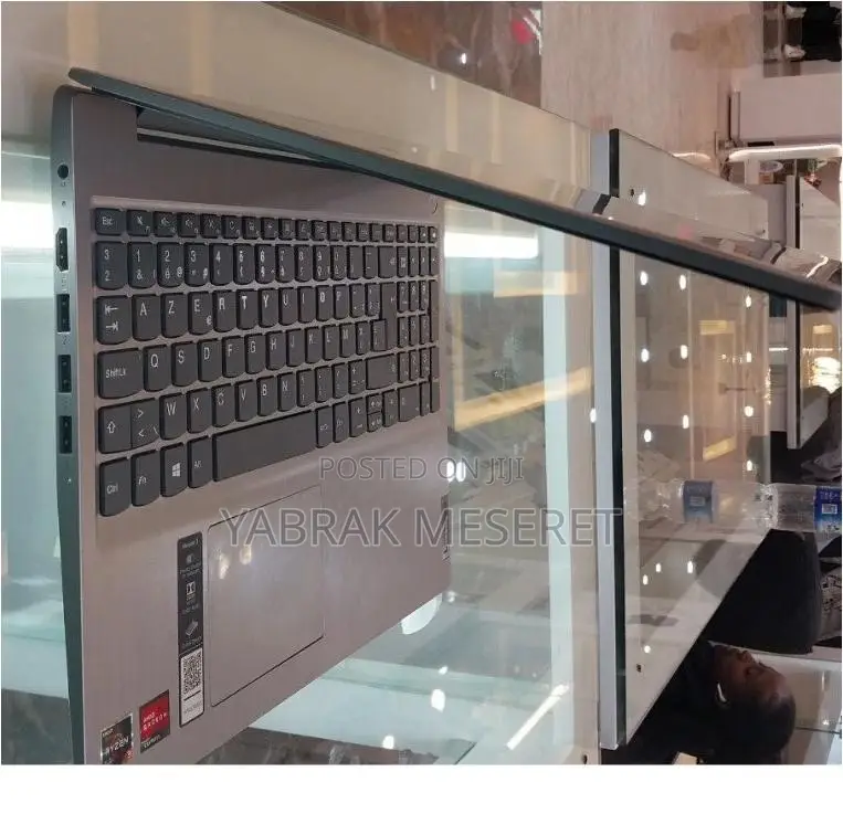 New Laptop Lenovo Ideapad 3 12GB AMD Ryzen 3 SSD 256GB