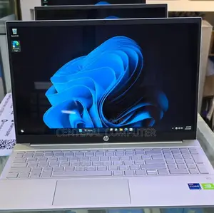 New Laptop HP 15-Ra003nia 16GB Intel Core I7 SSD 1T