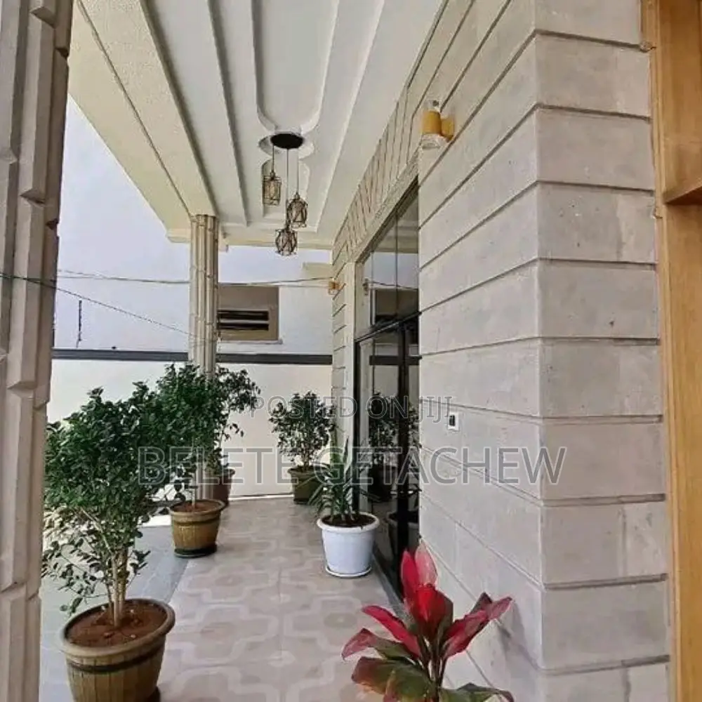 3bdrm Villa in ጃክሮስ ዘመናዊ ቪላ ሽያጭ, Bole for sale