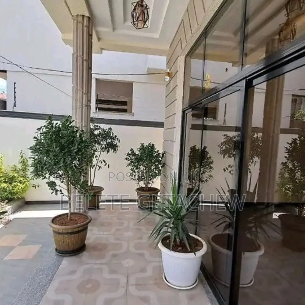 3bdrm Villa in ጃክሮስ ዘመናዊ ቪላ ሽያጭ, Bole for sale