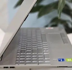 New Laptop HP 17-3000 16GB Intel Core I5 SSD 512GB
