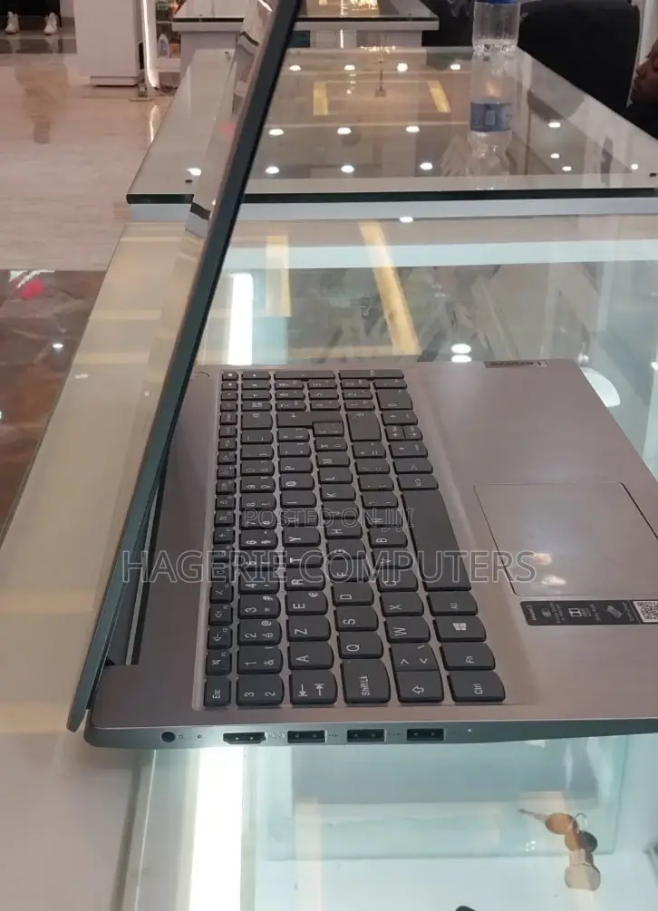 New Laptop Lenovo IdeaPad Z580 12GB AMD Ryzen 3 SSD 256GB