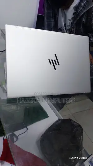 New Laptop HP Pavilion 13 16GB AMD Ryzen 7 SSD 512GB