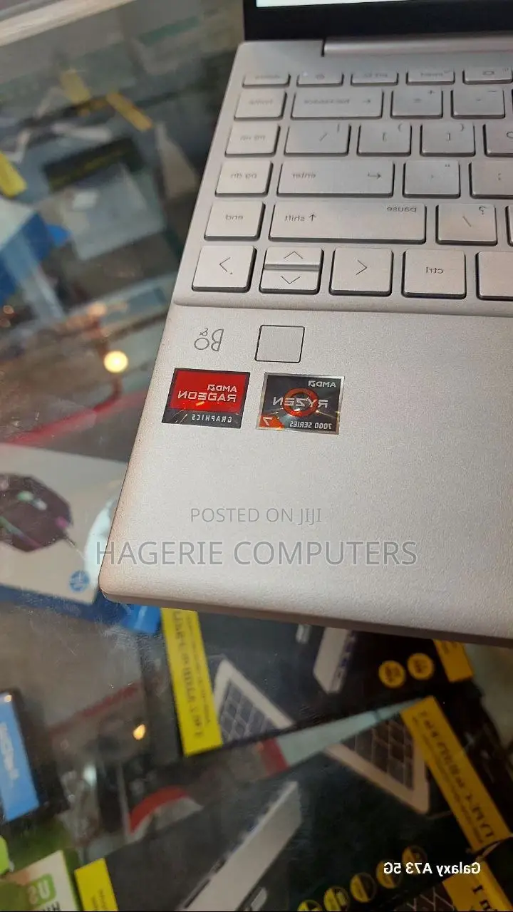 New Laptop HP Pavilion 13 16GB AMD Ryzen 7 SSD 512GB