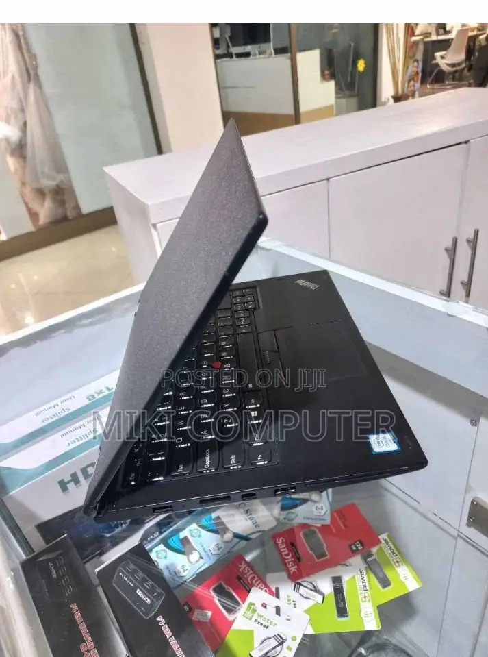 New Laptop Lenovo Yoga 260 8GB Intel Core I5 SSD 512GB