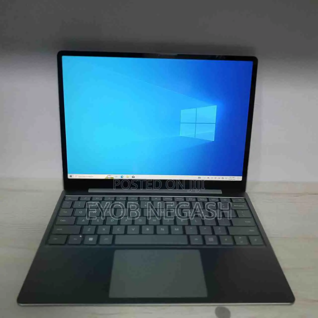 New Laptop Microsoft Surface Pro 8 8GB Intel Core I5 SSD 256GB