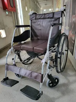 Toilet Wheelchair /ምቾት¶ከጥራት ጋር¶Wheelchair/ሌዘር¶Wheelchair
