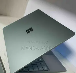 New Laptop Microsoft Surface Pro 8 8GB Intel Core I5 SSD 256GB