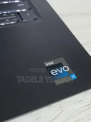 New Laptop Lenovo Yoga 700 8GB Intel Core I5 SSD 512GB