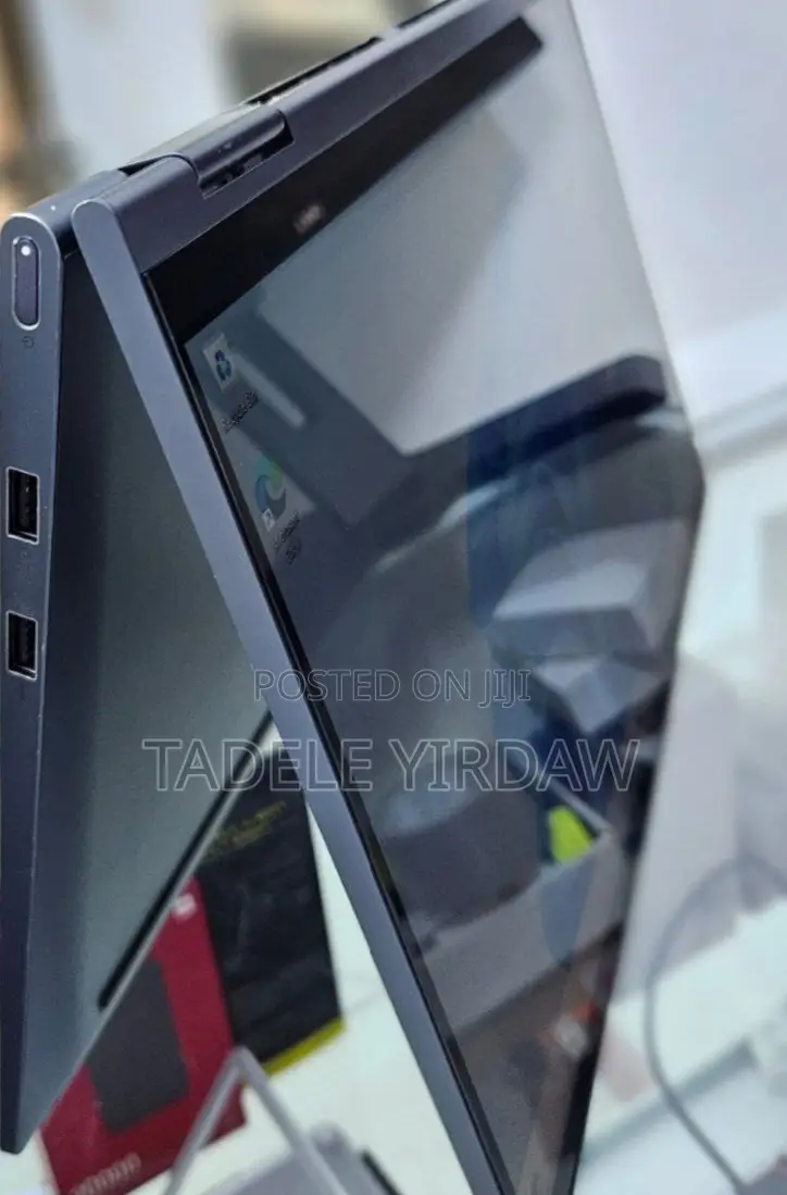 New Laptop Lenovo Yoga 700 8GB Intel Core I5 SSD 512GB