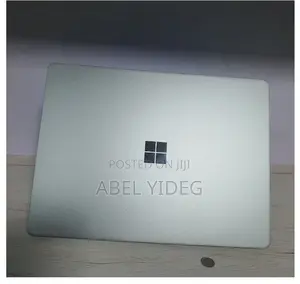 New Laptop Microsoft Surface 8GB Intel Core I5 SSD 256GB