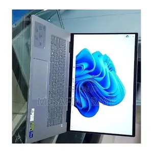 New Laptop Dell Inspiron 16 5620 8GB Intel Core i7 SSD 1T