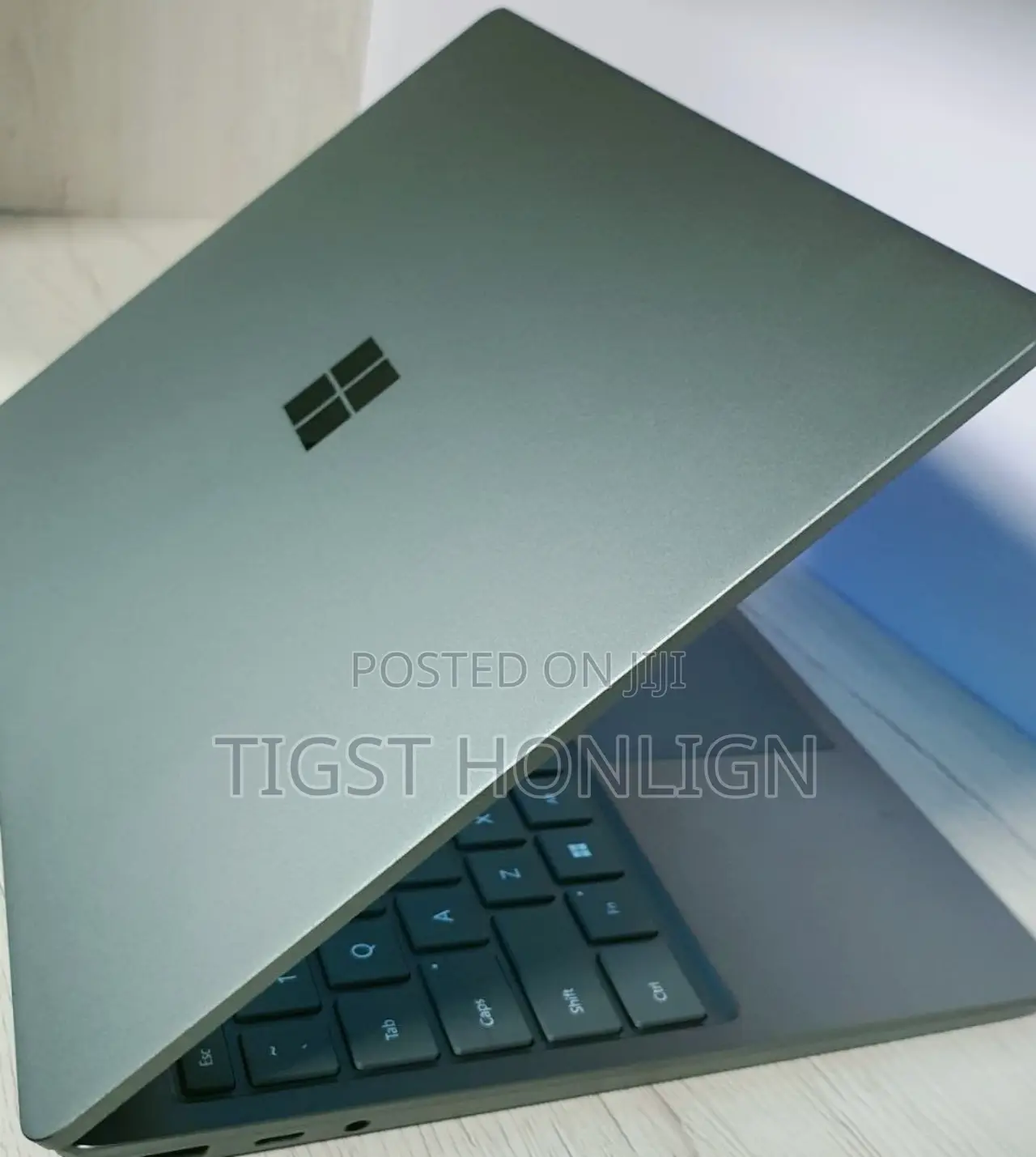 New Laptop Microsoft Surface Pro 8 8GB Intel Core I5 SSD 256GB