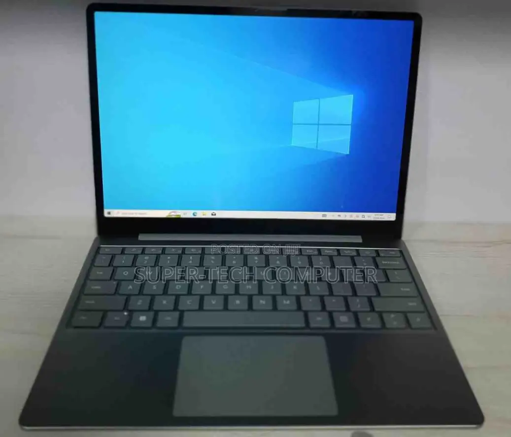 New Laptop Microsoft Surface Pro 8 8GB Intel Core I5 SSD 256GB