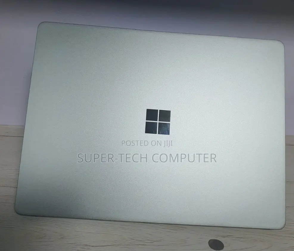 New Laptop Microsoft Surface Pro 8 8GB Intel Core I5 SSD 256GB