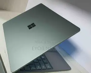 New Laptop Microsoft Surface Pro 8 8GB Intel Core I5 SSD 256GB