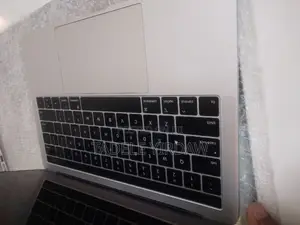 Photo - New Laptop Apple MacBook Pro 2020 8GB Intel Core I5 SSD 256GB