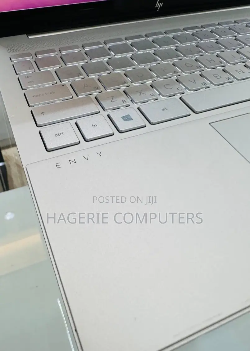 New Laptop HP Envy X360 15t 16GB Intel Core I5 SSD 512GB