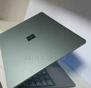 New Laptop Microsoft Surface Pro 8 8GB Intel Core I5 SSD 256GB