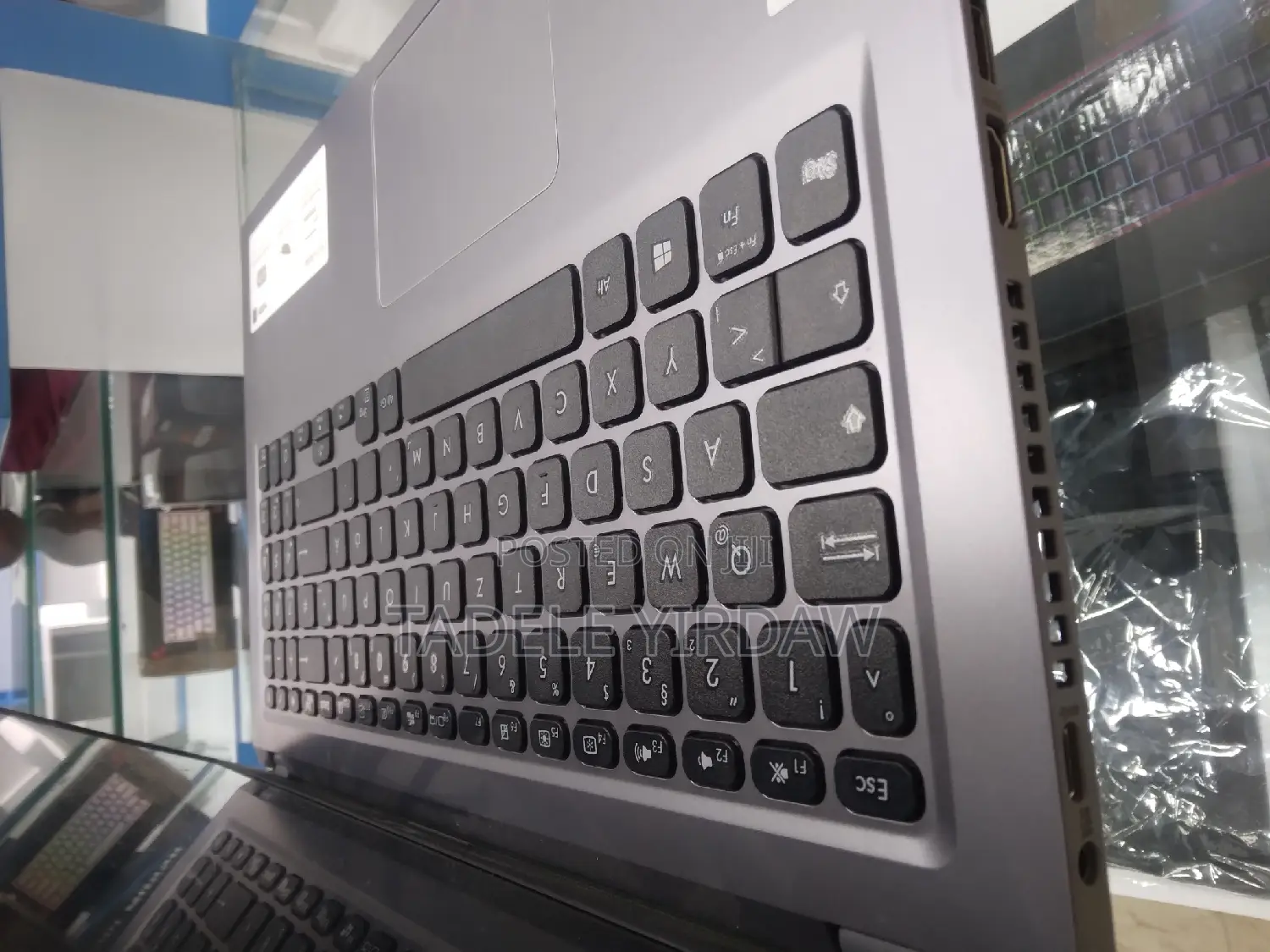 New Laptop Asus VivoBook 15 X505BA 8GB Intel Core I7 SSD 512GB