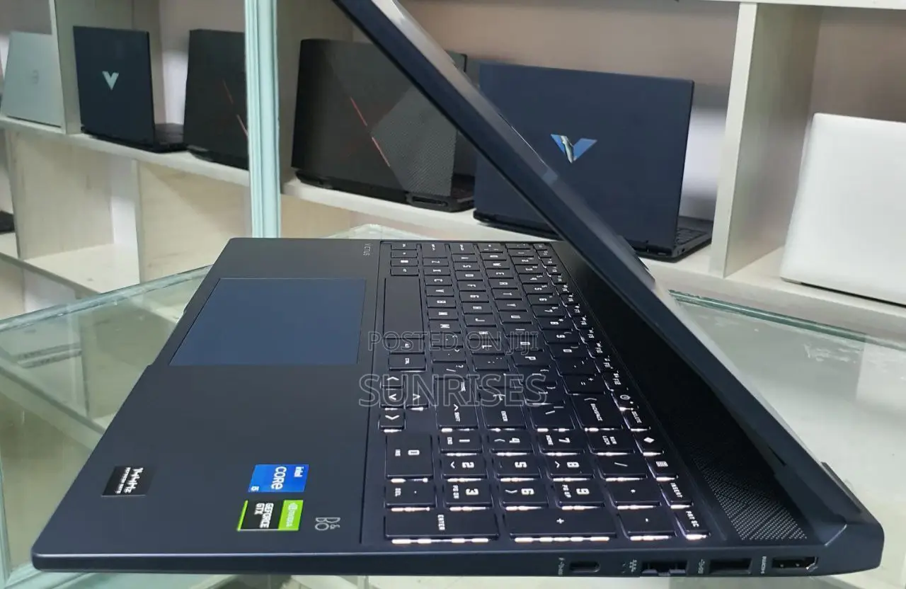 New Laptop HP Omen 15 16GB Intel Core I9 SSD 512GB