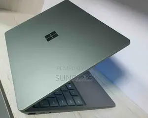 New Laptop Microsoft Surface Pro 8 8GB Intel Core I5 SSD 256GB