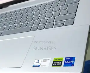 New Laptop Dell Inspiron 15 16GB Intel Core I7 SSD 1T