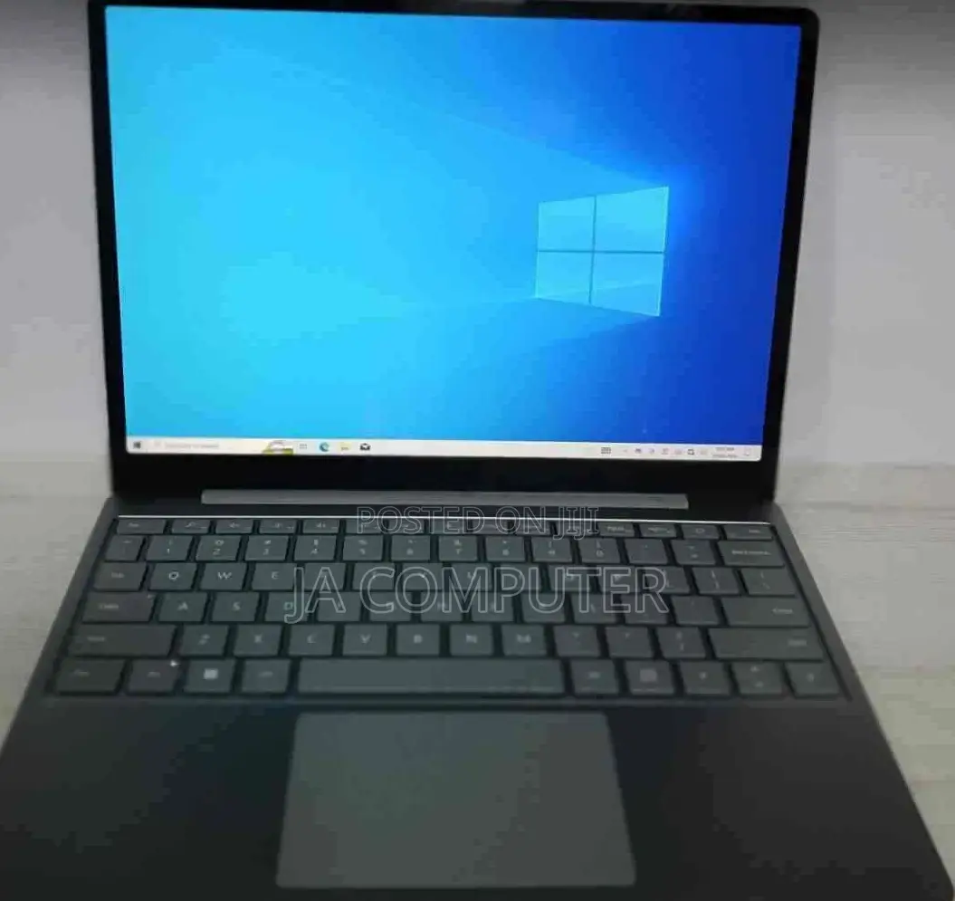 New Laptop Microsoft Surface Pro 8 8GB Intel Core I5 SSD 256GB