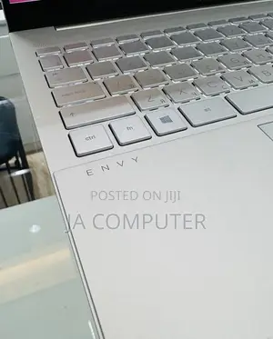 New Laptop HP Envy X360 16GB Intel Core I5 SSD 512GB