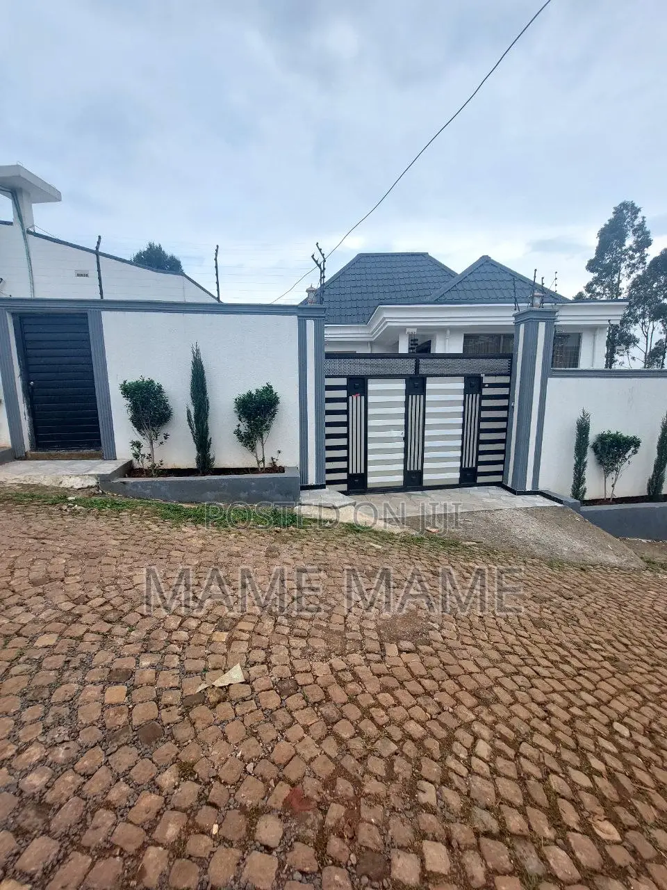 3bdrm Villa in Addis Abeba, Bole for sale