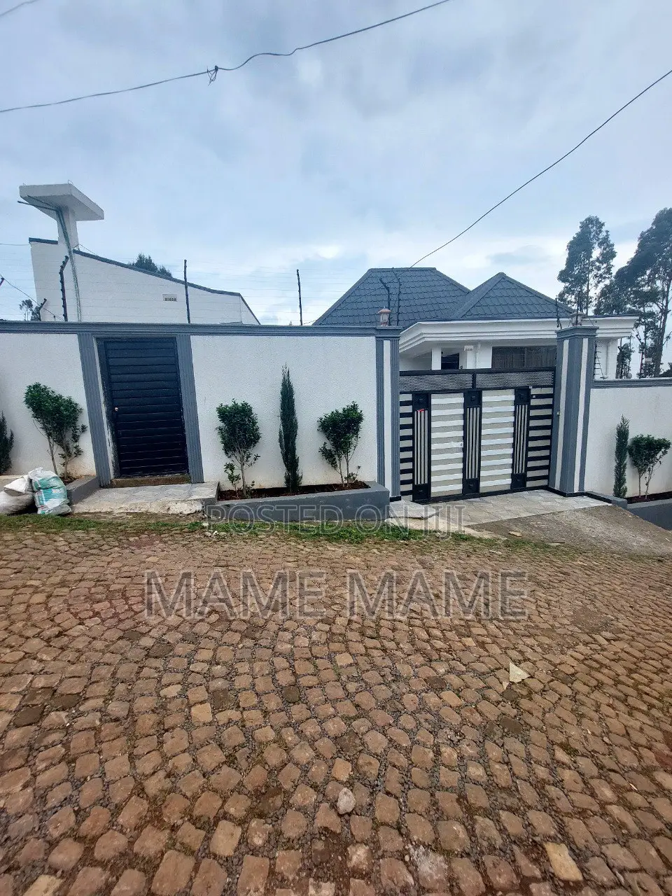 3bdrm Villa in Addis Abeba, Bole for sale