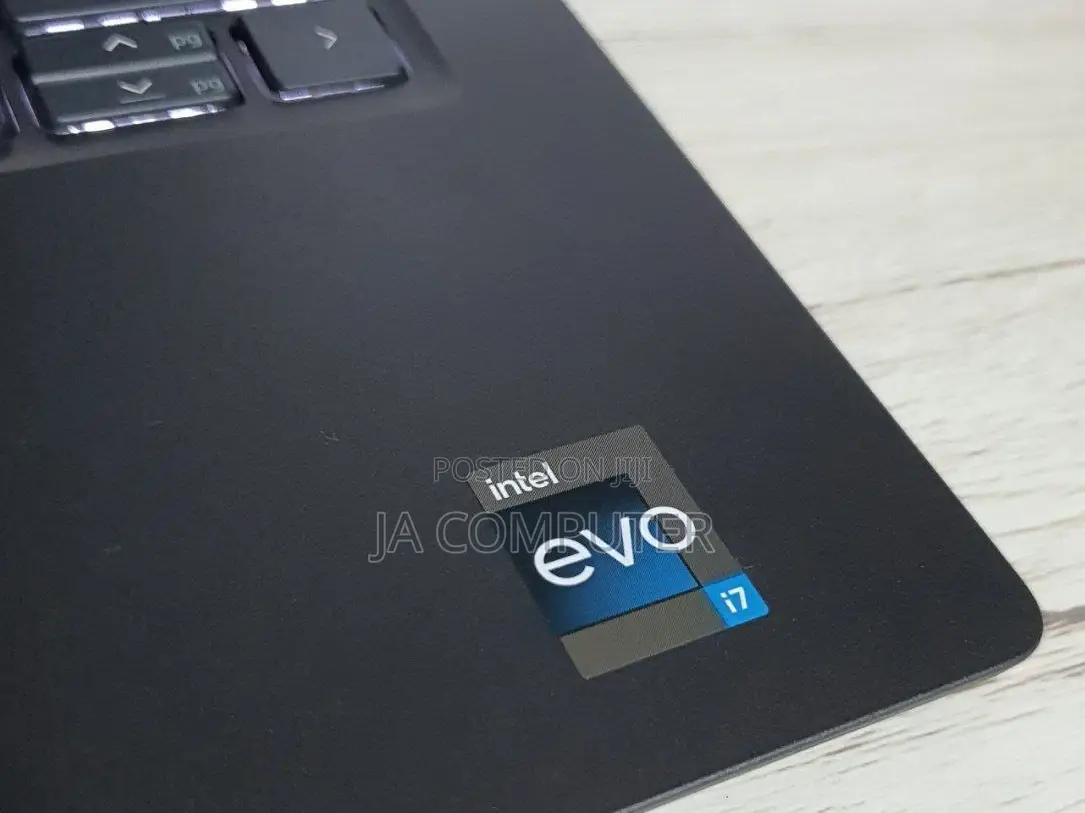 New Laptop Dell Latitude 13 7000 16GB Intel Core I7 SSD 1T