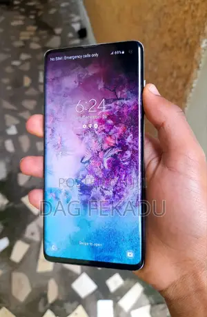 Photo - New Samsung Galaxy S10 128 GB Black