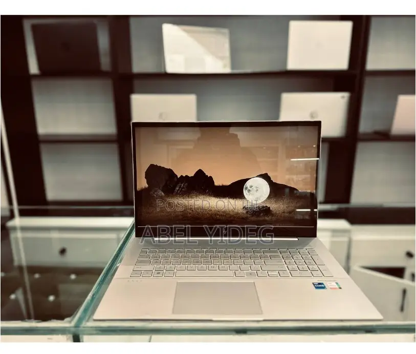 New Laptop HP Envy 17 16GB Intel Core I7 SSD 512GB