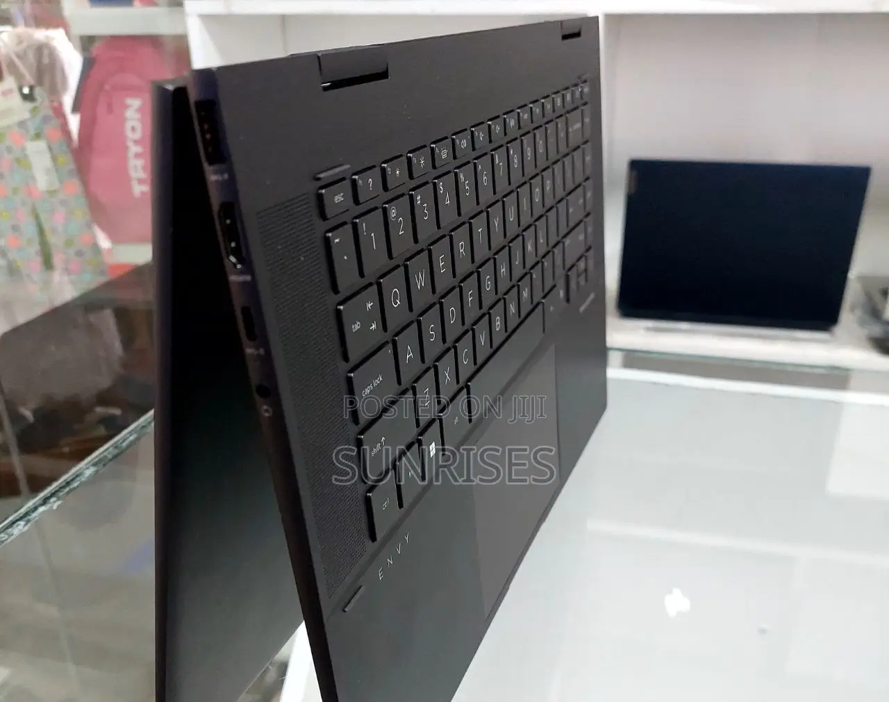 New Laptop HP Envy X360 8GB AMD Ryzen 5 SSD 512GB