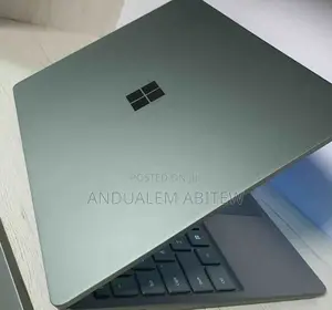 New Laptop Microsoft Surface Pro 8 8GB Intel Core I5 SSD 256GB