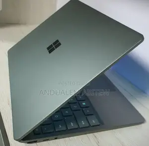 New Laptop Microsoft Surface Pro 8 8GB Intel Core I5 SSD 256GB